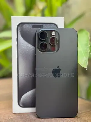 Nouveau Apple iPhone 15 Pro Max 256 GB Noir