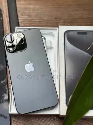 Nouveau Apple iPhone 15 Pro Max 256 GB Noir