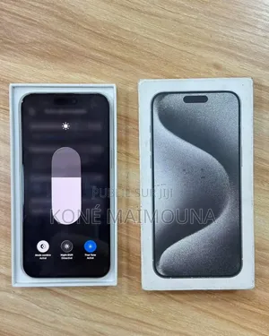 Nouveau Apple iPhone 15 Pro Max 512 GB Blanc