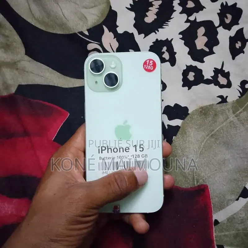 Nouveau Apple iPhone 15 128 GB Vert
