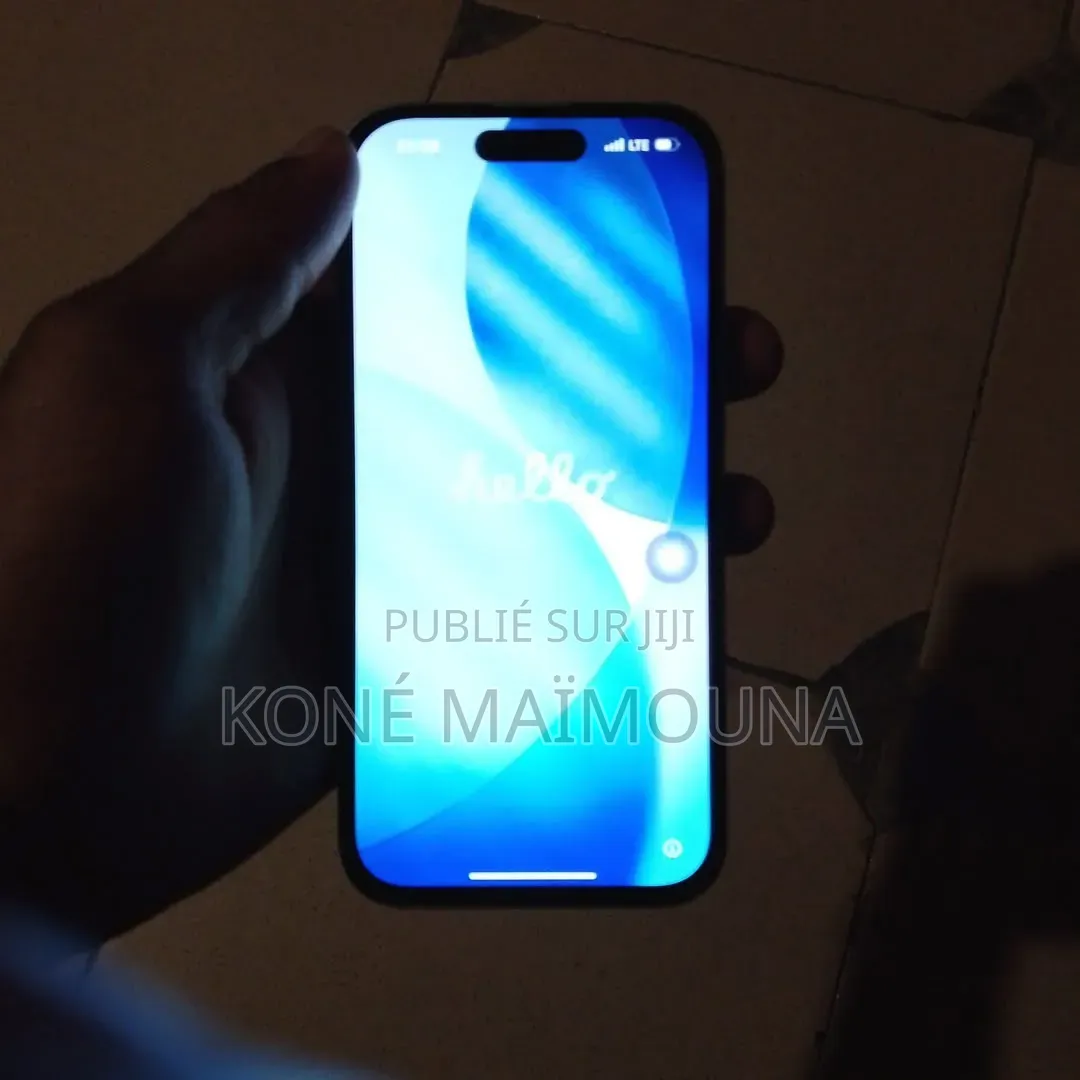 Nouveau Apple iPhone 15 128 GB Vert