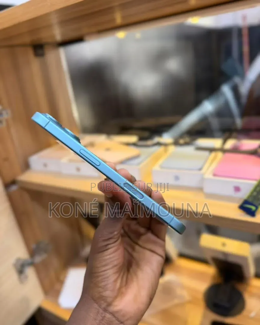 Nouveau Apple iPhone 16 128 GB Vert