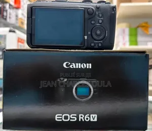 Canon Eos R6 v Boitier Nu