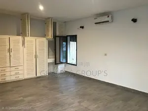 5chbre Duplex dans Presse Immobiliere D, Cocody à Louer