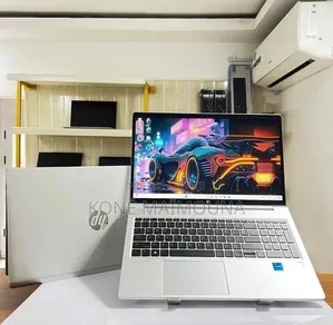 Nouveau HP EliteBook 840 G5 24GB Intel Core i9 HDD 1T