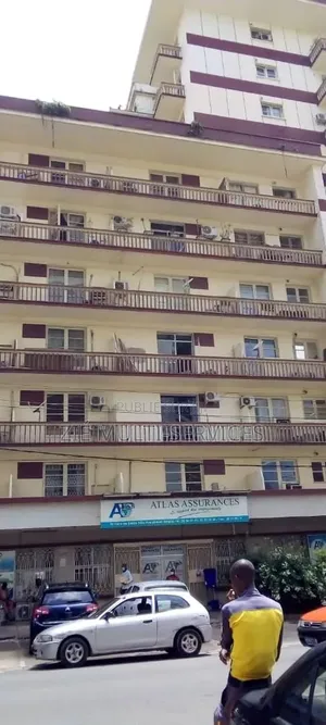 20chbre Blocs d'appartements dans Zié Multi-Service, Le Plateau