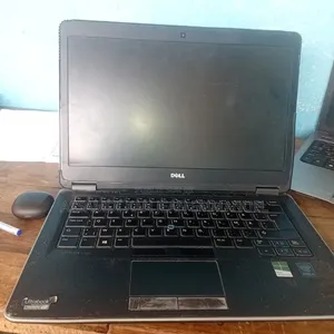 Ordinateur portable Dell Latitude 7400 8GB Intel Core i5 HDD 256GB