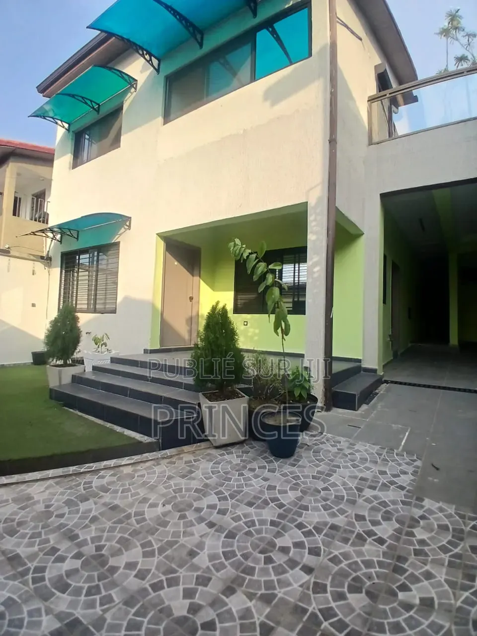 Meublé 5chbre Duplex dans Ange Immobilier, Cocody à Vendre
