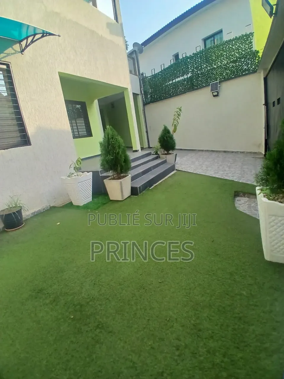 Meublé 5chbre Duplex dans Ange Immobilier, Cocody à Vendre