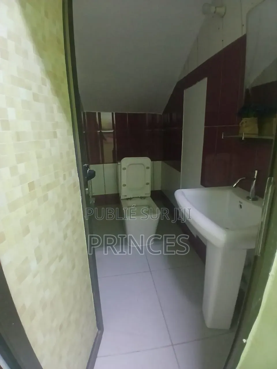 Meublé 5chbre Duplex dans Ange Immobilier, Cocody à Vendre
