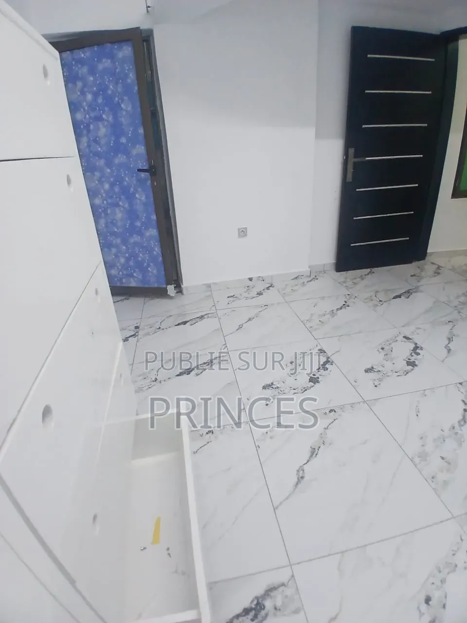 Meublé 5chbre Duplex dans Ange Immobilier, Cocody à Vendre