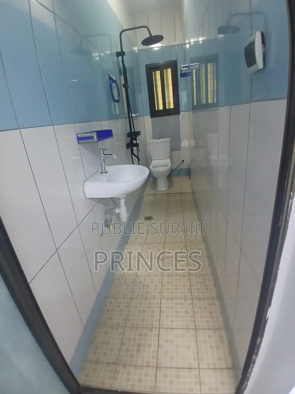 Meublé 5chbre Duplex dans Ange Immobilier, Cocody à Vendre