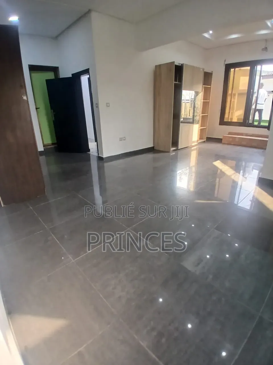 Meublé 5chbre Duplex dans Ange Immobilier, Cocody à Vendre