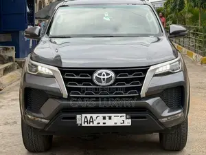 Toyota Fortuner 2025 Noir