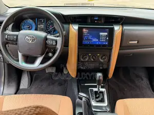 Toyota Fortuner 2025 Noir