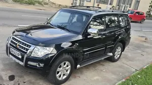 Mitsubishi Pajero 2023 Noir