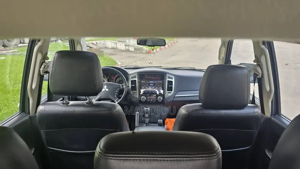 Mitsubishi Pajero 2023 Noir