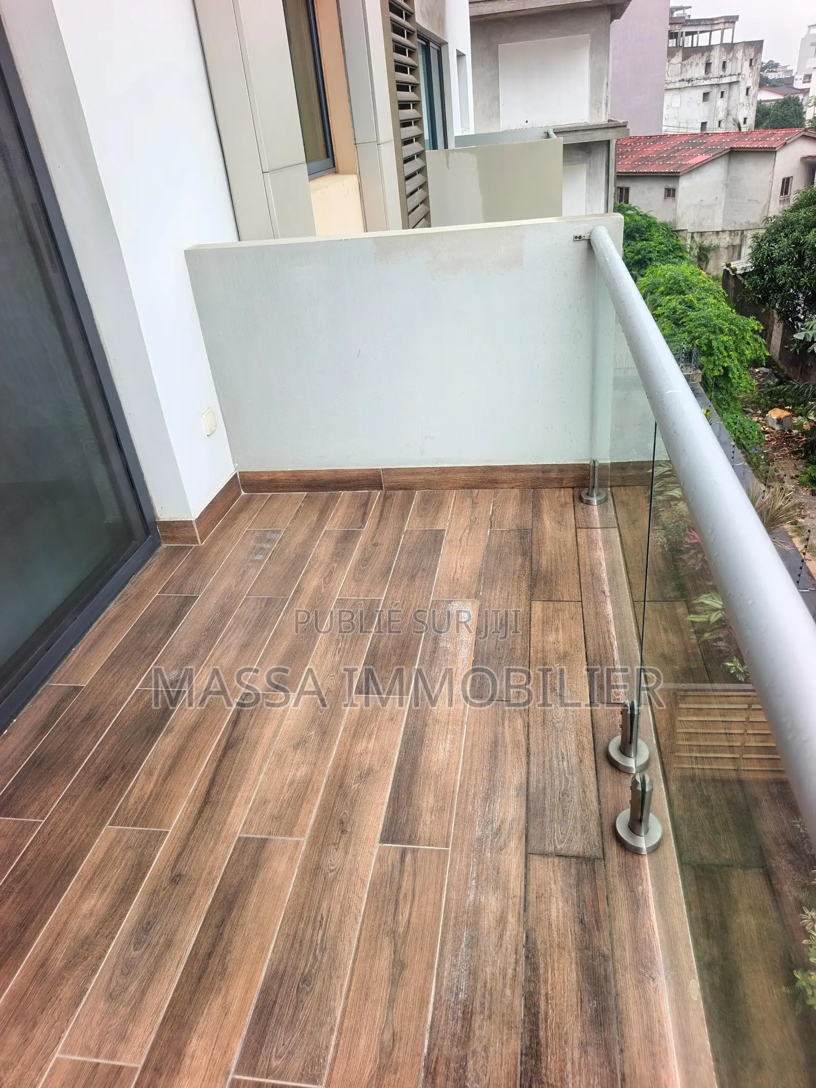 3chbre Appartement dans Massa Immobilier, Cocody à Louer