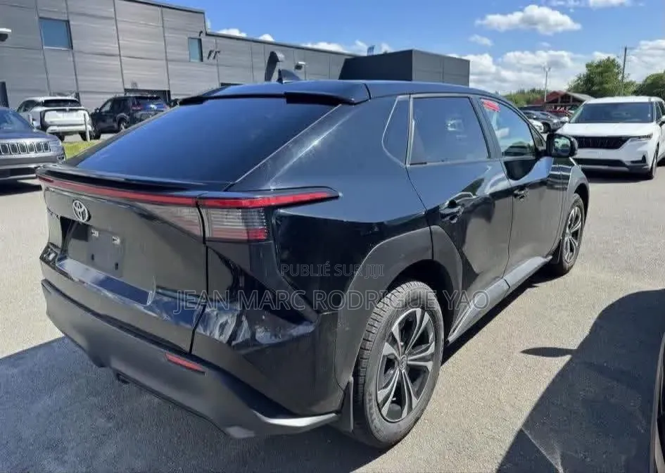Nouveau Toyota bZ4X 2025 Noir