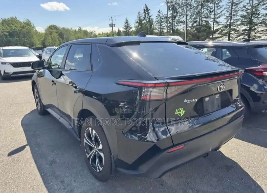 Nouveau Toyota bZ4X 2025 Noir