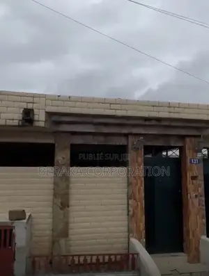 3chbre Villa dans Beraka Corporation, Cocody à Vendre