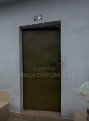3chbre Villa dans Beraka Corporation, Cocody à Vendre