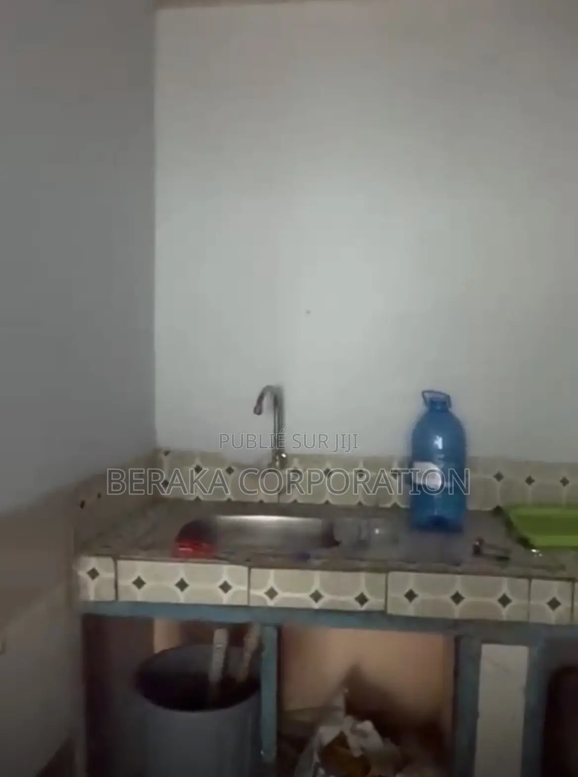 3chbre Villa dans Beraka Corporation, Cocody à Vendre