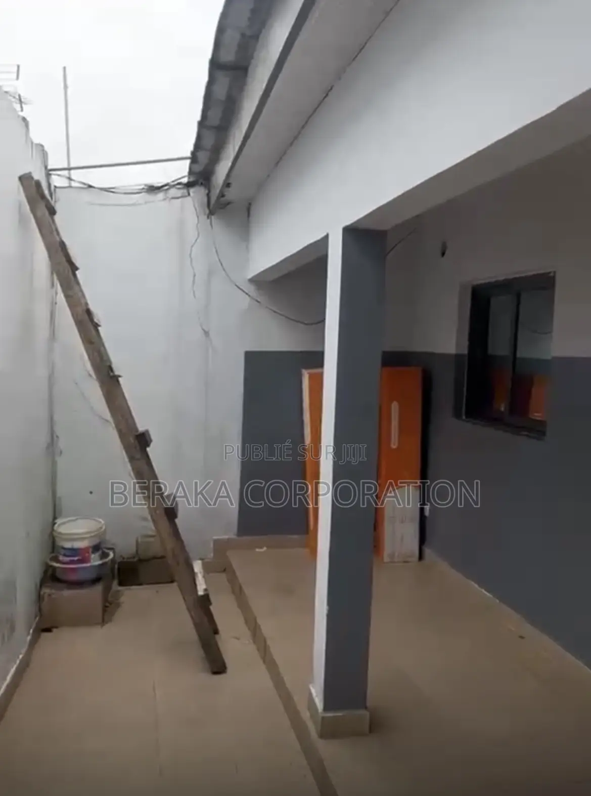 3chbre Villa dans Beraka Corporation, Cocody à Vendre
