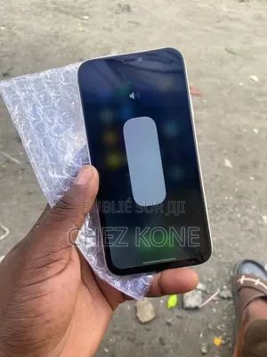 Nouveau Apple iPhone 11 64 GB Gris