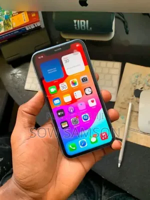 Nouveau Apple iPhone XR 128 GB Autre