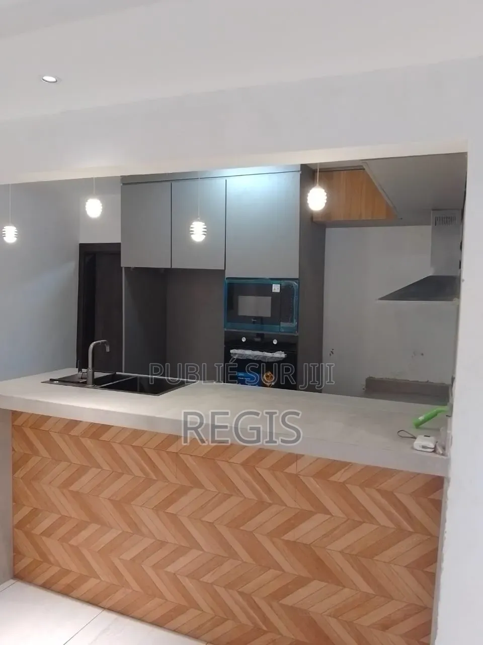 5chbre Villa dans Duplex, Cocody à Vendre