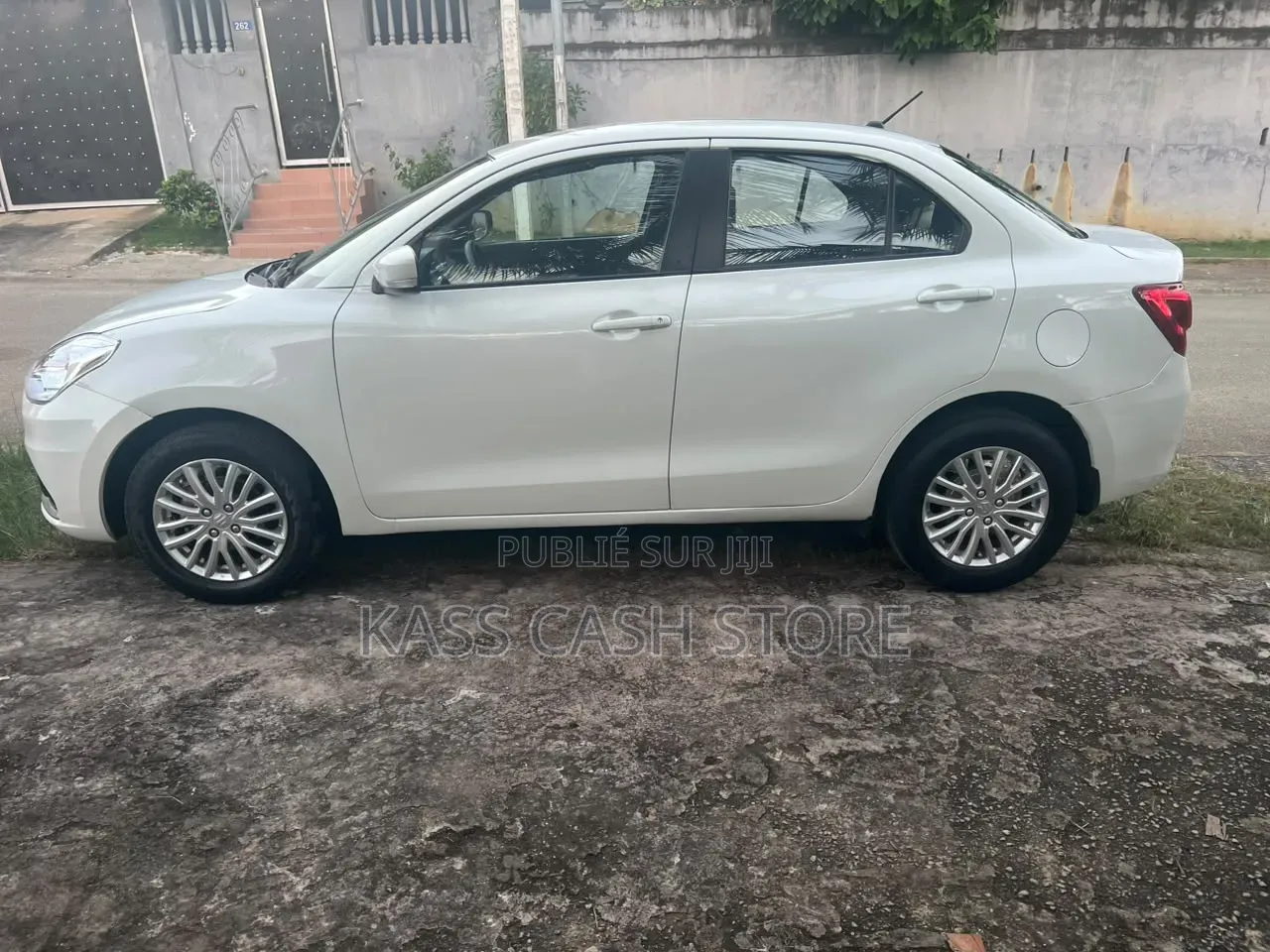 Suzuki Dzire 2024 Blanc