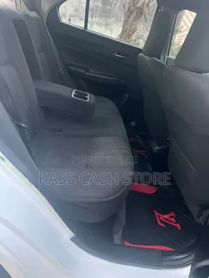 Suzuki Dzire 2024 Blanc