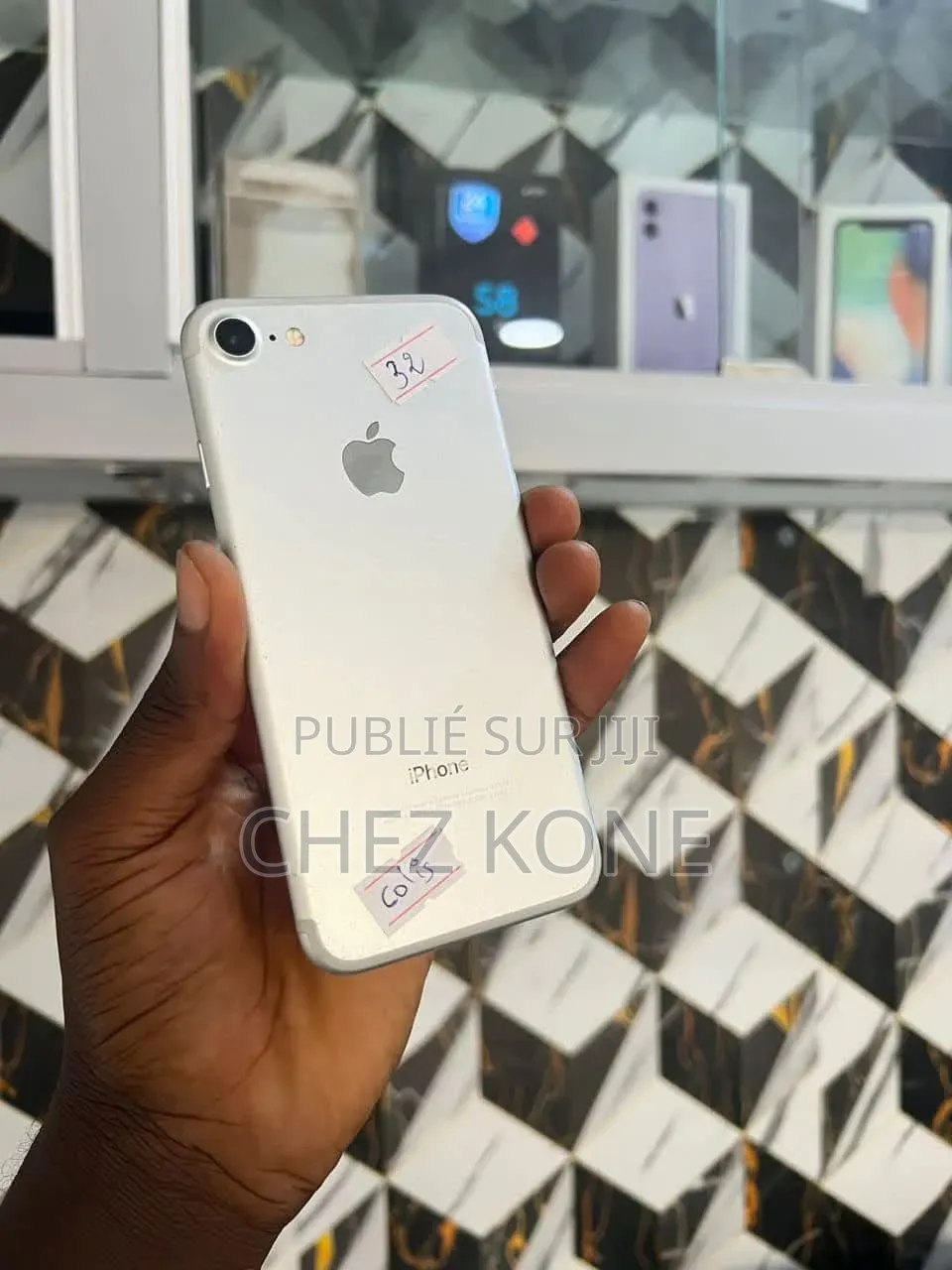 Nouveau Apple iPhone 7 32 GB Gris