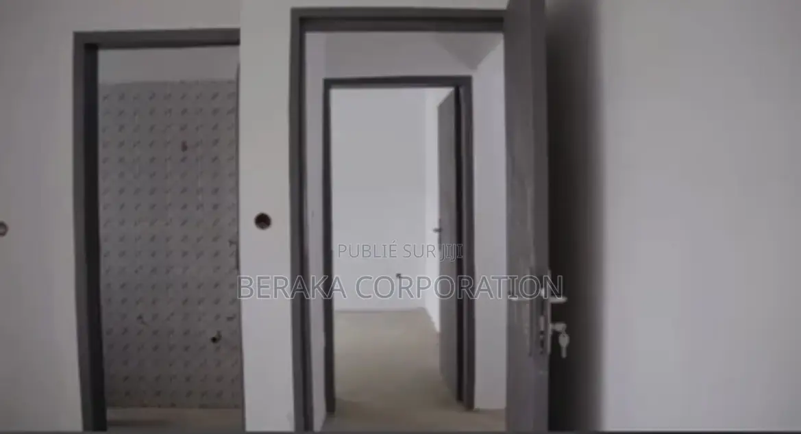 3chbre Villa dans Beraka Corporation, Bingerville à Vendre