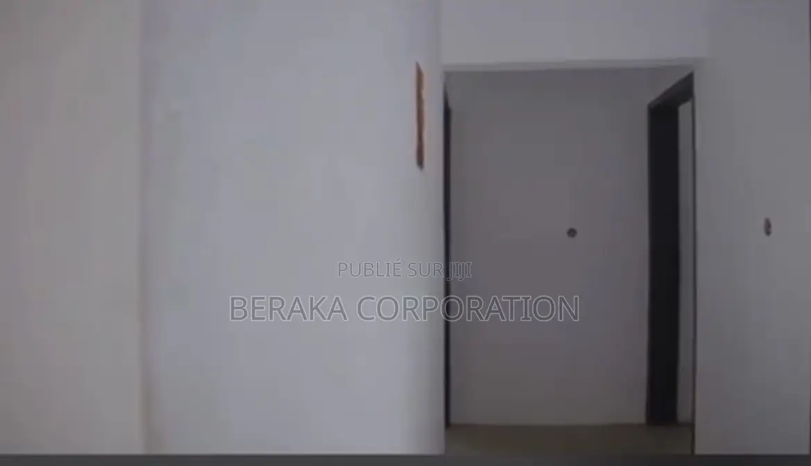 3chbre Villa dans Beraka Corporation, Bingerville à Vendre