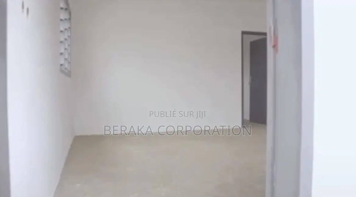 3chbre Villa dans Beraka Corporation, Bingerville à Vendre