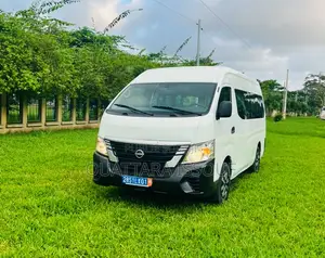 Nissan Caravan (Urvan) 2023 Blanc