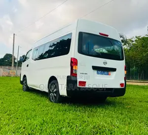 Nissan Caravan (Urvan) 2023 Blanc