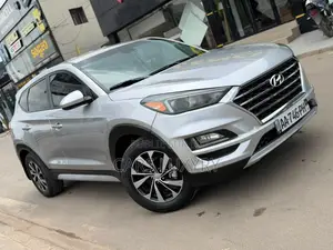 Hyundai Tucson SE 2021 Gris