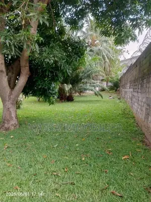 Vente Terrain 3500 M2 À Cocody Riviera Golf 4 Beverlly Hills