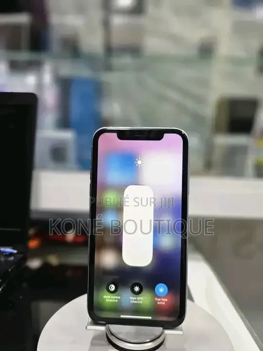 Nouveau Apple iPhone XR 128 GB Autre