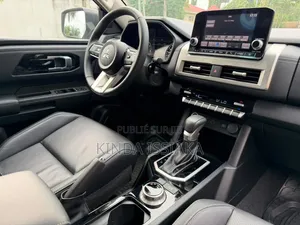 Mitsubishi Montero 2025 Gris