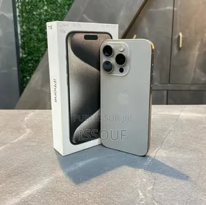 Nouveau Apple iPhone 15 Pro Max 512 GB Autre