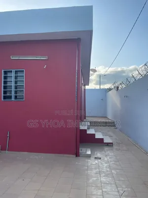 3chbre Villa dans Bouaké à Vendre