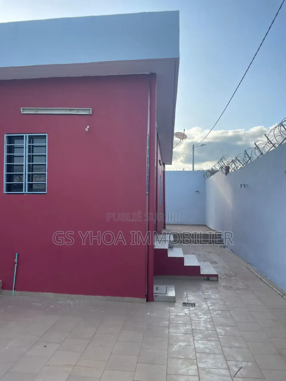 3chbre Villa dans Bouaké à Vendre