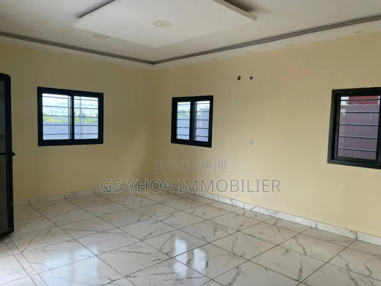 3chbre Villa dans Bouaké à Vendre