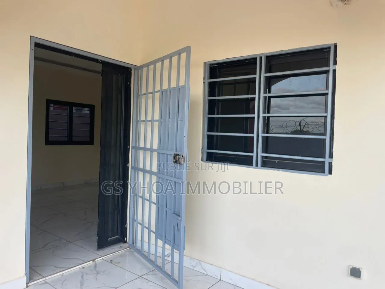3chbre Villa dans Bouaké à Vendre