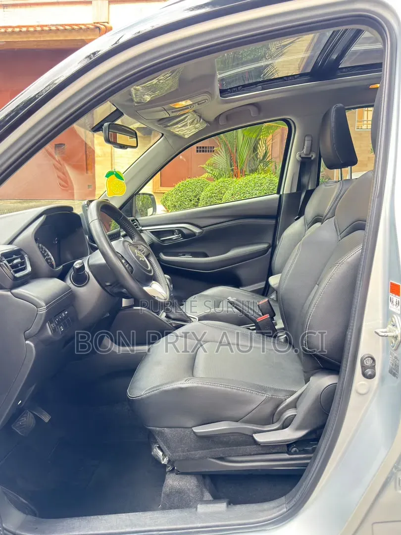 Suzuki Grand Vitara 2025 Gris
