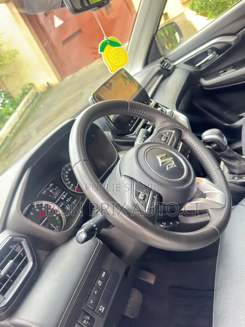 Suzuki Grand Vitara 2025 Gris